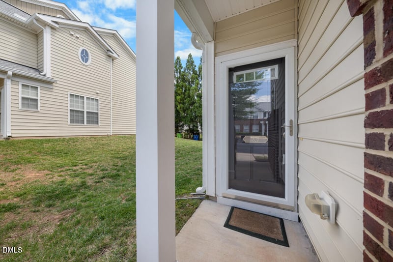 7831 Silverthread Ln, Raleigh, NC 27617