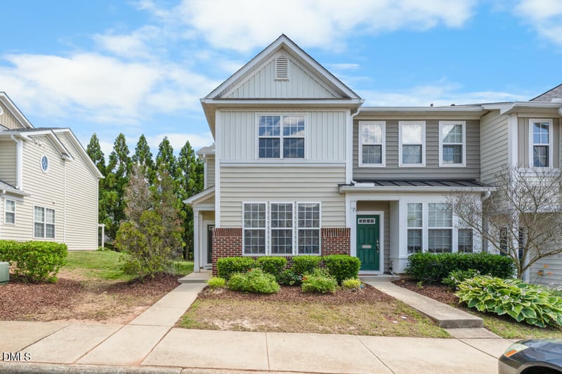 7831 Silverthread Ln, Raleigh, NC 27617