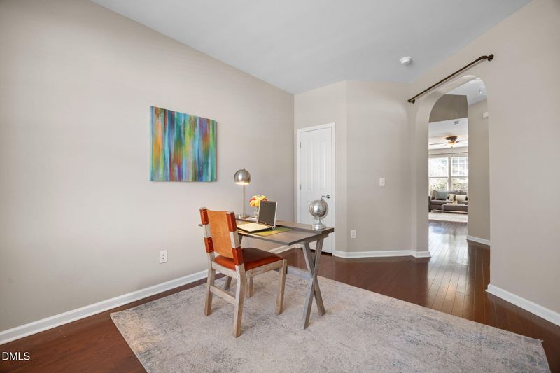 7881 Cape Charles Dr, Raleigh, NC 27617