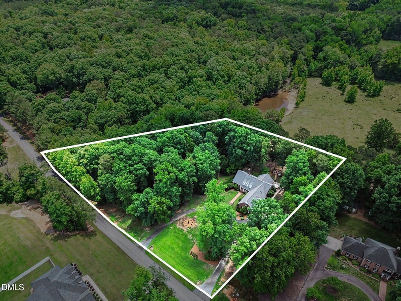 7902 Villanow Dr, Sanford, NC 27332