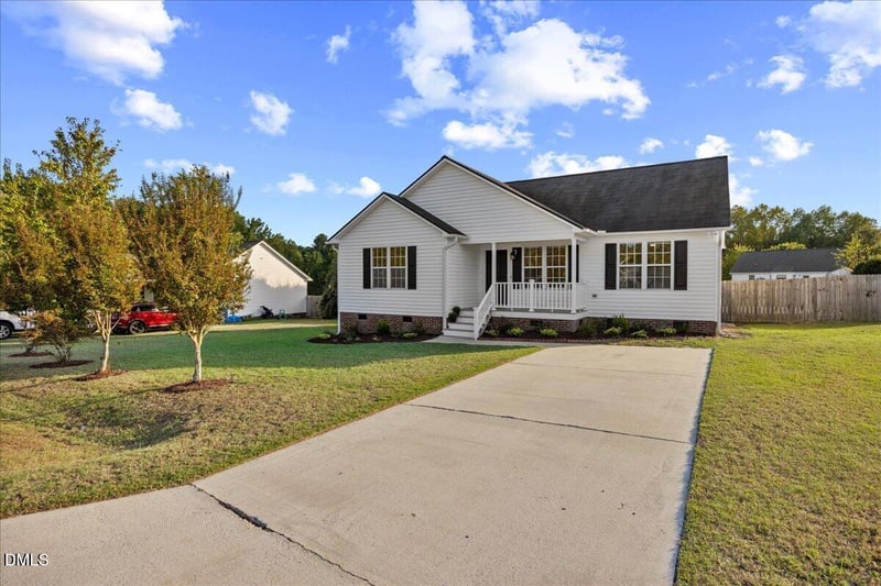 7908 Wilson Pond Ln, Fuquay Varina, NC 27526