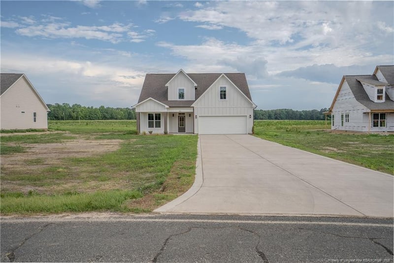 7917 Julian Rd, Dunn, NC 28334