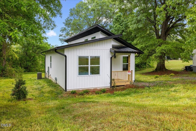 795 Lakeside Ave, Burlington, NC 27217
