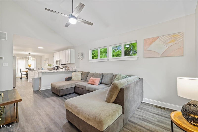 795 Lakeside Ave, Burlington, NC 27217