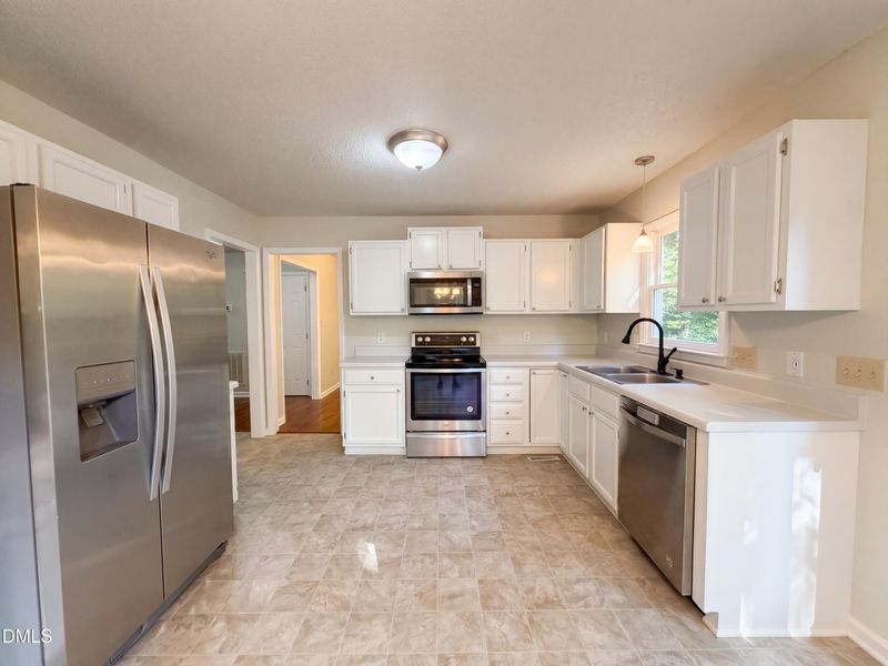8 Big Bluff Pl, Durham, NC 27712