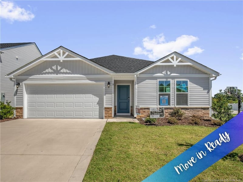 8 W Emily Gardens Dr, Selma, NC 27576
