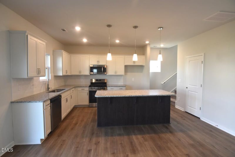 8 Silverbell Ct, Youngsville, NC 27596