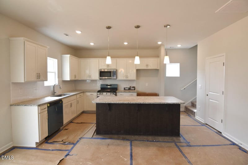 8 Silverbell Ct, Youngsville, NC 27596