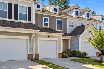 80 Little Leaf Ln, Clayton, NC 27527