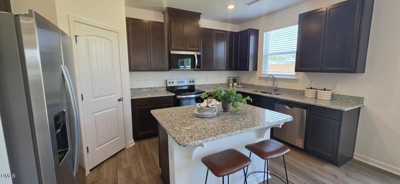 80 Spy Glass Dr, Fuquay Varina, NC 27526