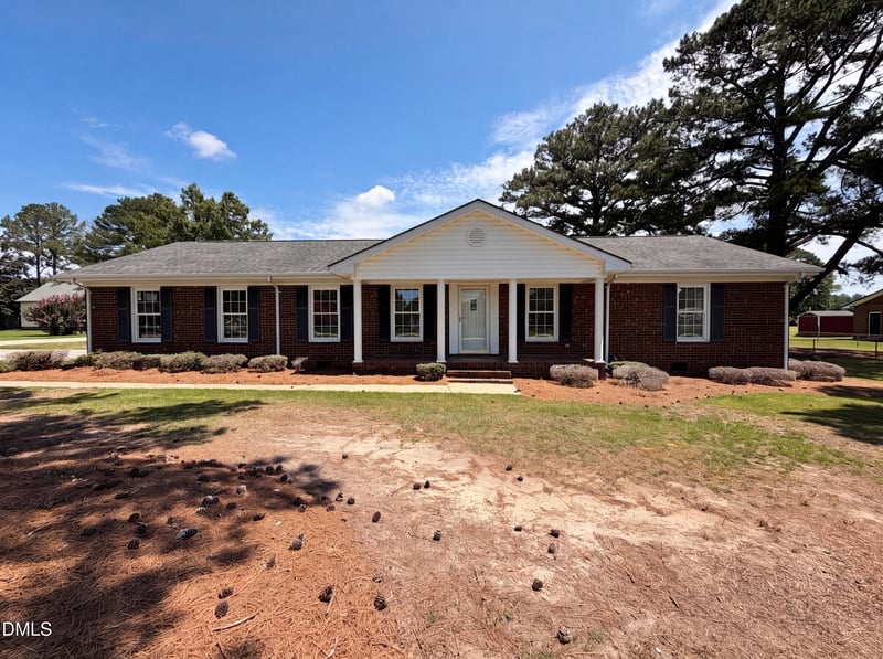 800 Lucas St, Erwin, NC 28339