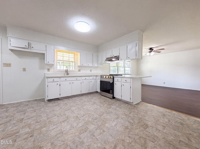 800 Lucas St, Erwin, NC 28339