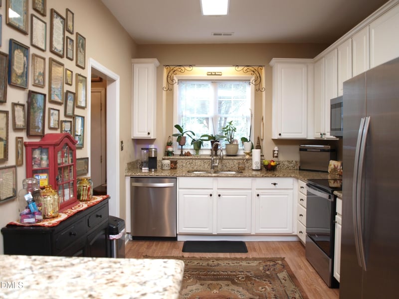801 Genford Ct, Raleigh, NC 27609