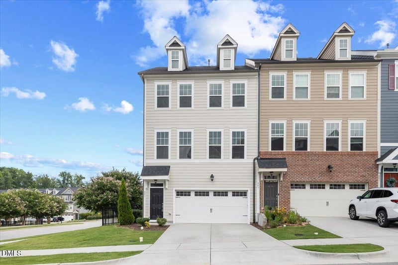 801 Grafton Peak Ln, Apex, NC 27523