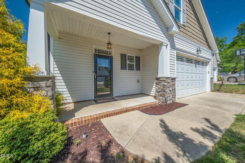 802 Hickory Ln, Mebane, NC 27302