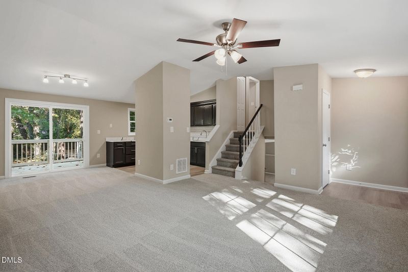 8021 Mourning Dove Rd, Raleigh, NC 27615