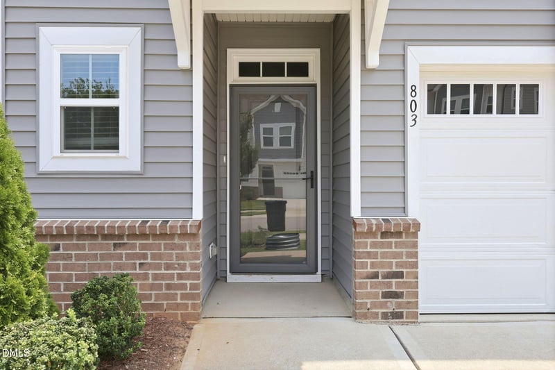 803 Oak Center Dr, Raleigh, NC 27610