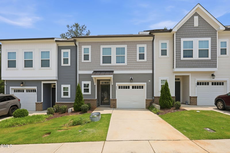 803 Oak Center Dr, Raleigh, NC 27610