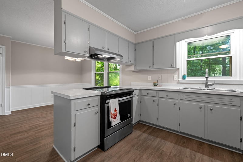 803 Palmetto Dr, Cary, NC 27511