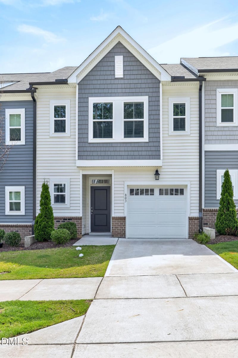 803 Star Ridge Dr, Raleigh, NC 27610