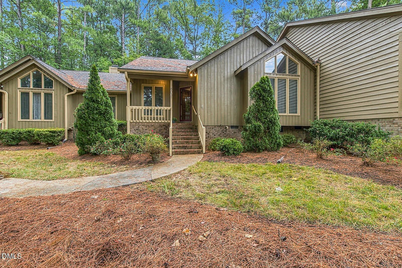 8031 Grey Oak Dr, Raleigh, NC 27615