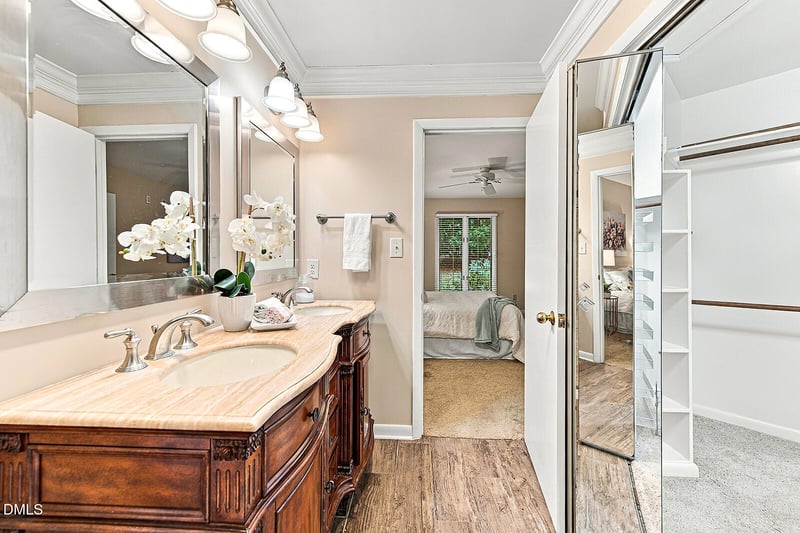 8031 Grey Oak Dr, Raleigh, NC 27615