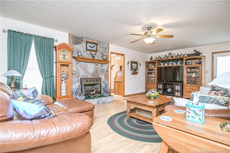 8036 Gaelic Dr, Fayetteville, NC 28306