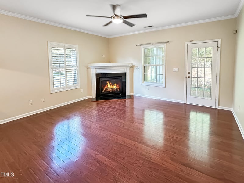 804 Blue Thorn Dr, Apex, NC 27539