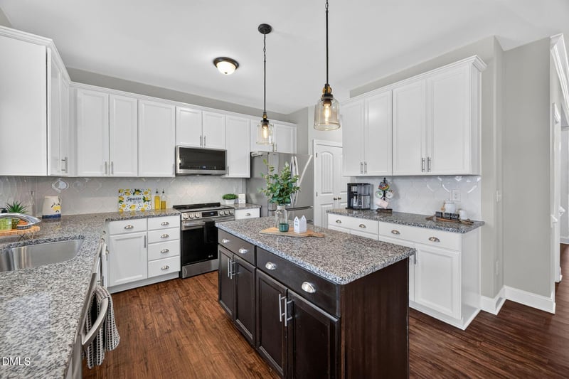 804 Buckner Ct, Fuquay Varina, NC 27526