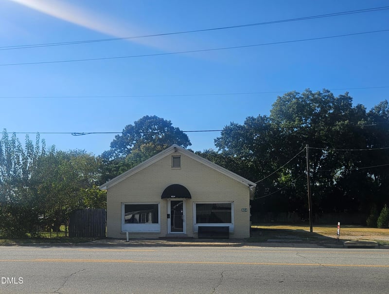 804 S Clinton Ave, Dunn, NC 28334