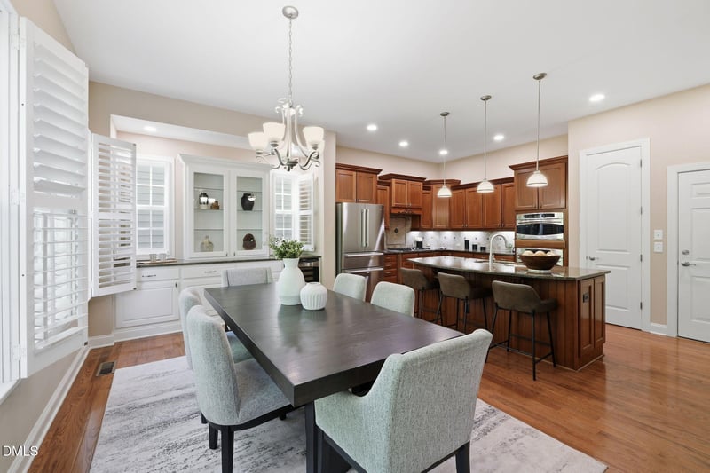 804 Long Meadows Rd, Chapel Hill, NC 27516
