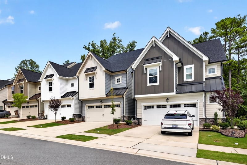 8045 Windthorn Pl, Cary, NC 27519