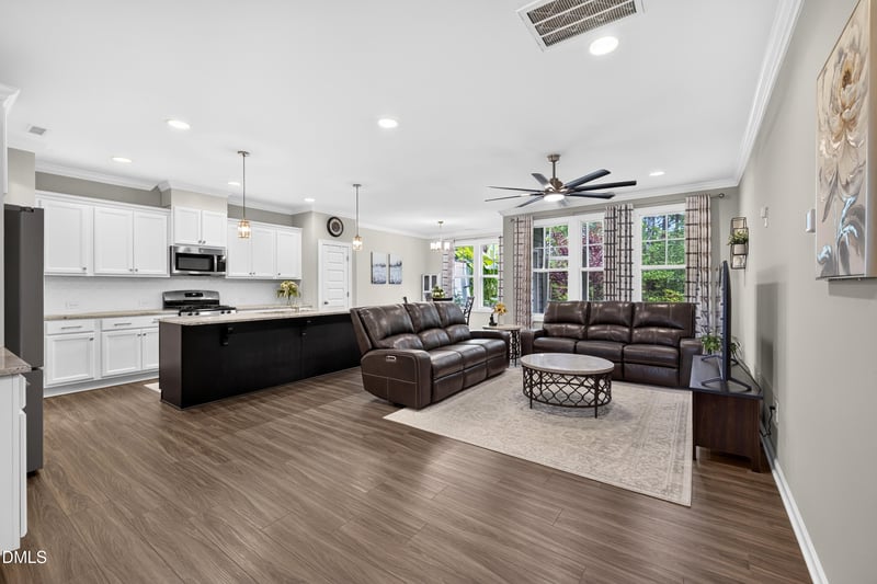 8045 Windthorn Pl, Cary, NC 27519
