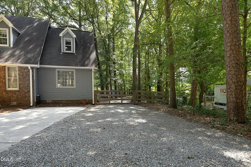 805 Brent Rd, Raleigh, NC 27606