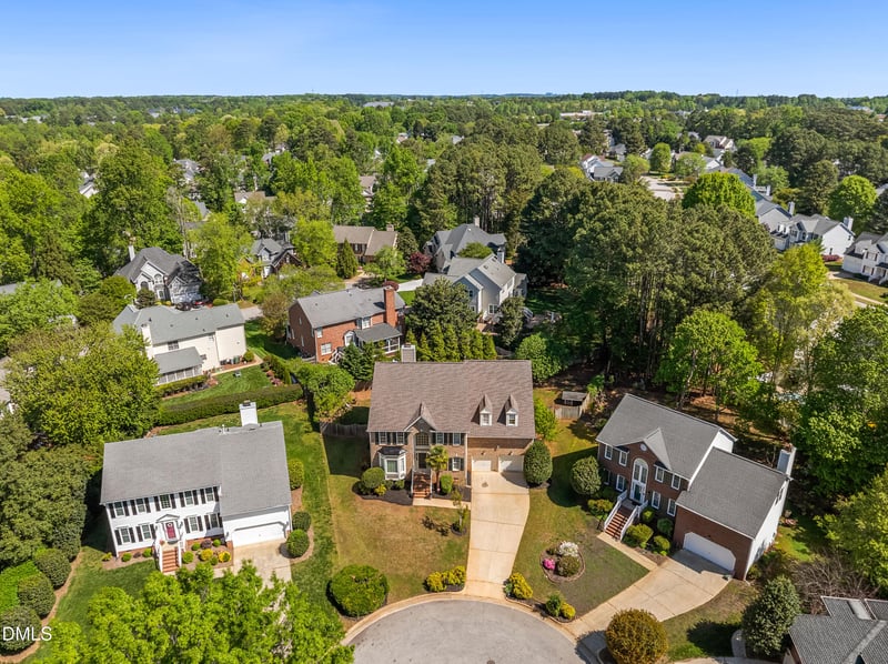 805 Cricketfield Ln, Cary, NC 27518