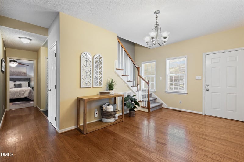 805 Natural Springs Ct, Fuquay Varina, NC 27526