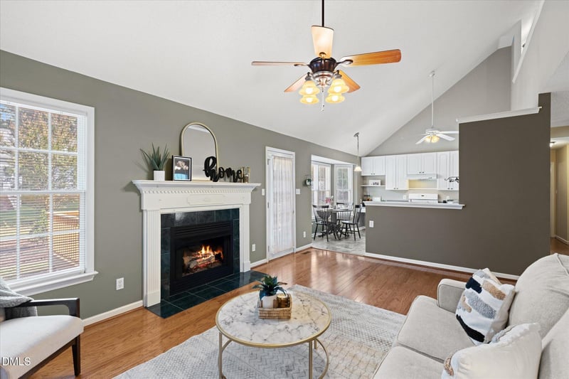 805 Natural Springs Ct, Fuquay Varina, NC 27526