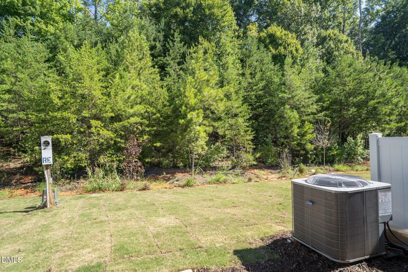 805 Stream View Ct, Mebane, NC 27302