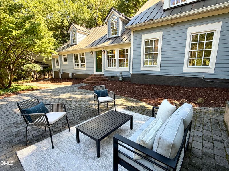 806 E Franklin St, Chapel Hill, NC 27514