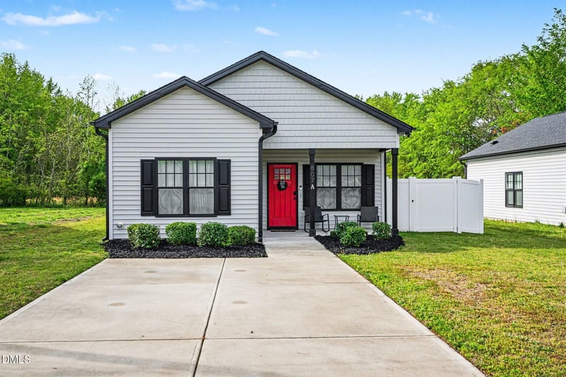 807 A Peedin St, Selma, NC 27576