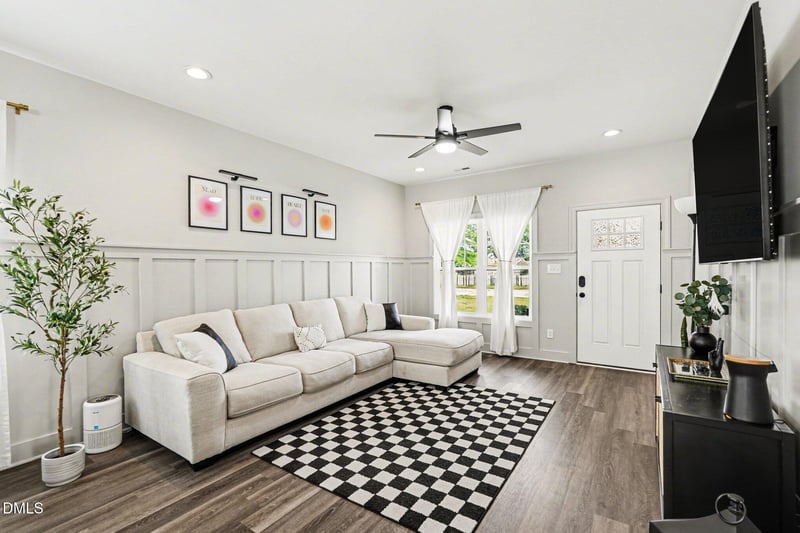 807 A Peedin St, Selma, NC 27576