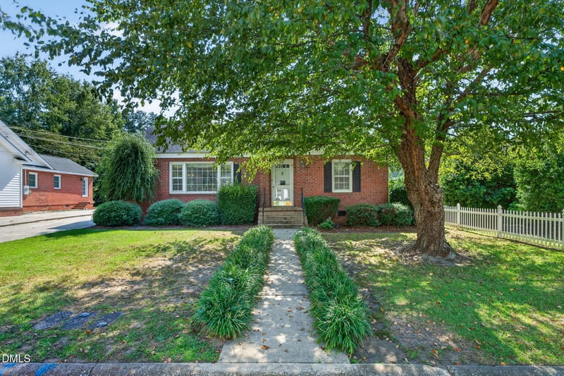 807 W Carr St, Dunn, NC 28334