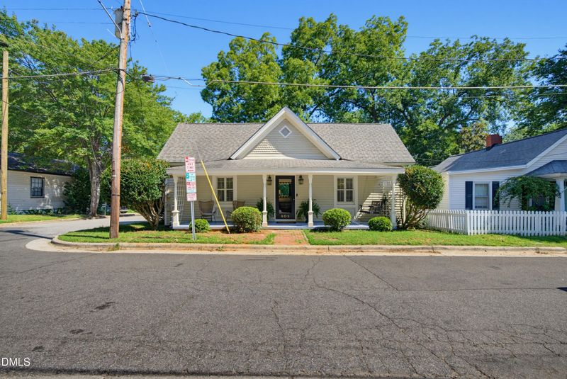 808 Brooklyn St, Raleigh, NC 27605