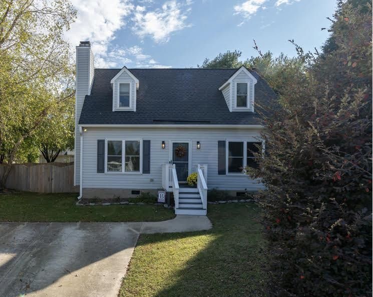 808 Napleton Cir, Apex, NC 27502