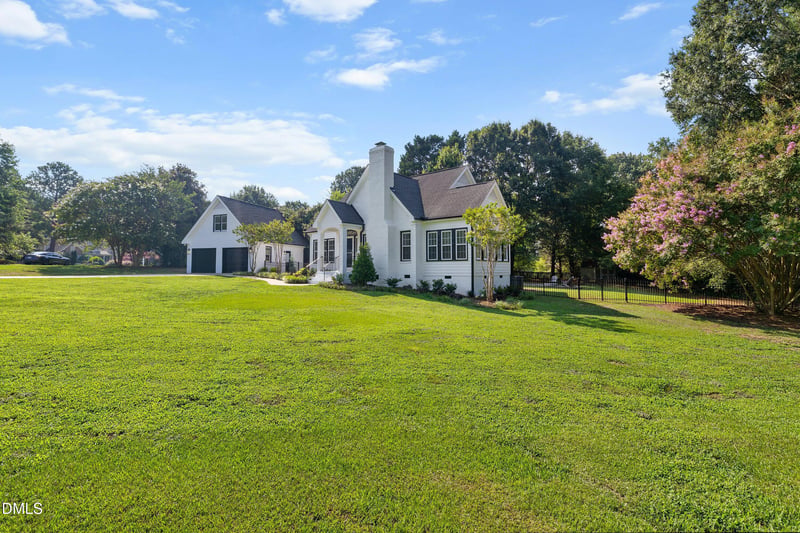 809 Kinsman Ct, Raleigh, NC 27603