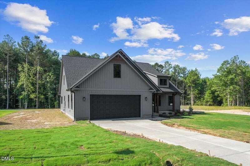 81 Birchtop Cir, Zebulon, NC 27597