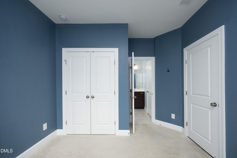 810 Winter Meadow Dr, Wake Forest, NC 27587