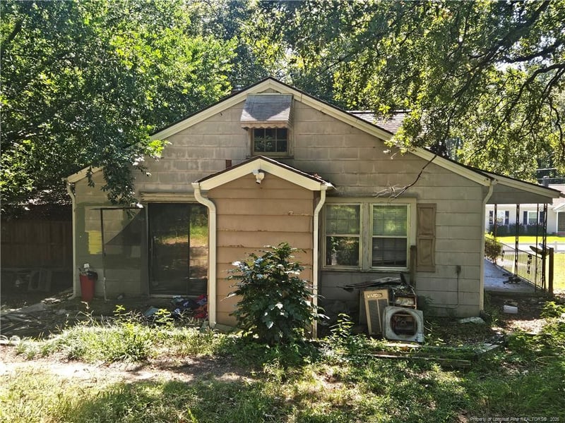811 Anarine Rd, Fayetteville, NC 28303