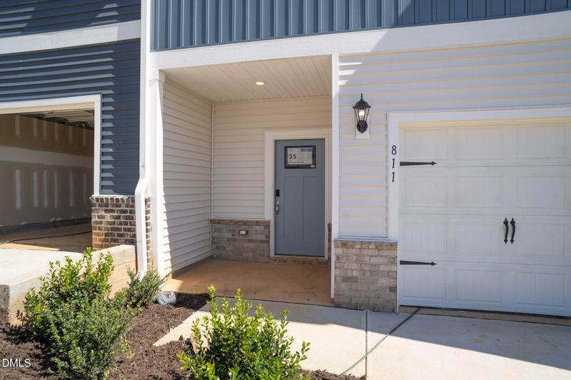 811 Stream View Ct, Mebane, NC 27302
