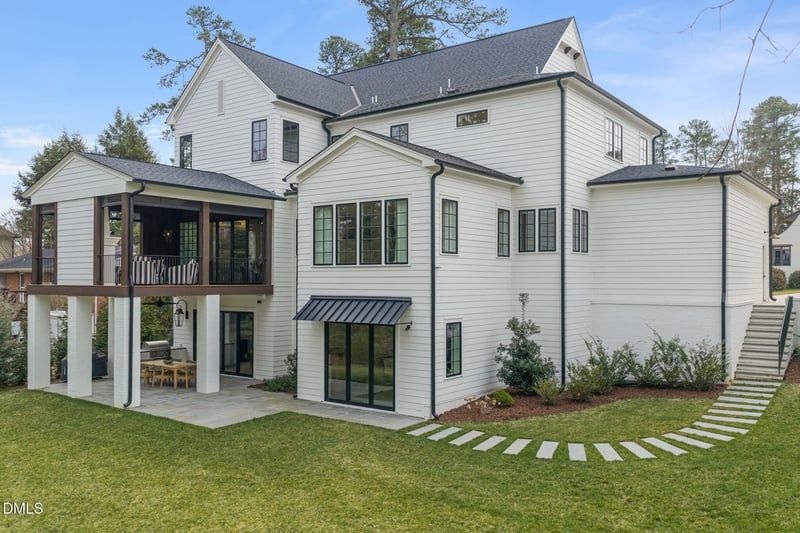 812 Manchester Dr, Raleigh, NC 27609